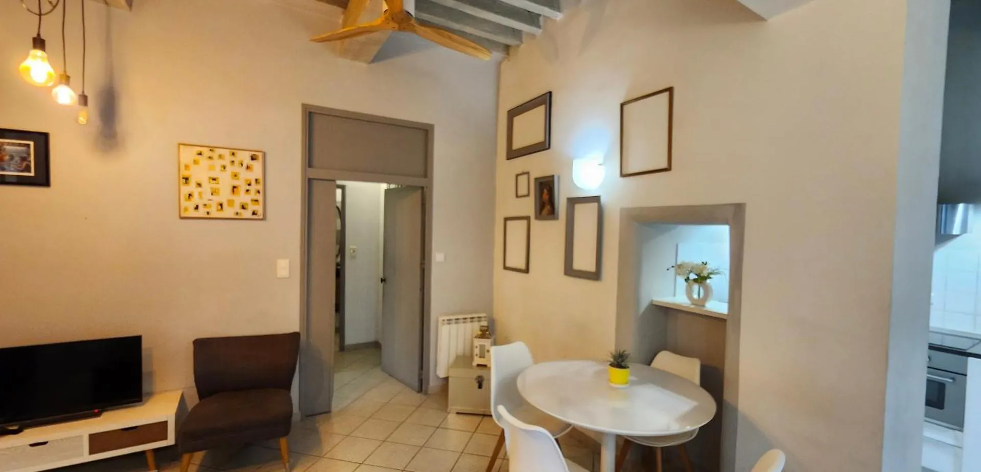 Le Barreme Apartment Arles