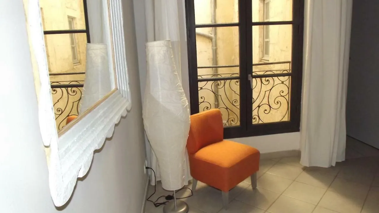 Le Barreme Apartment Arles 0*,